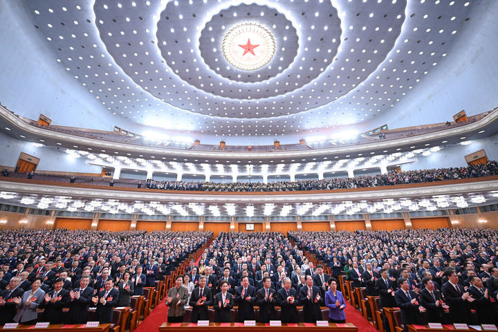 3月11日，十四届全国人大三次会议在北京人民大会堂举行闭幕会。新华社记者 谢环驰 摄