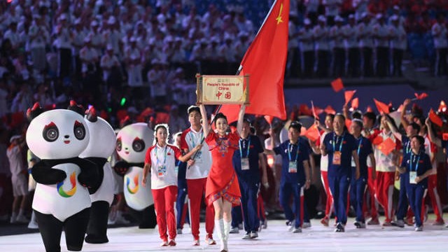 为他们加油！66名广东高校师生出征成都大运会