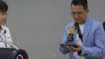 广交会柬埔寨采购商开启“买买买”模式 中国制造卡拉OK受热捧
