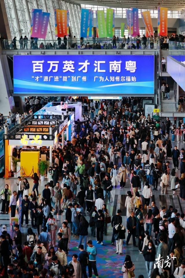 广西壮族自治区政协原党组成员、副主席彭晓春接受审查调查