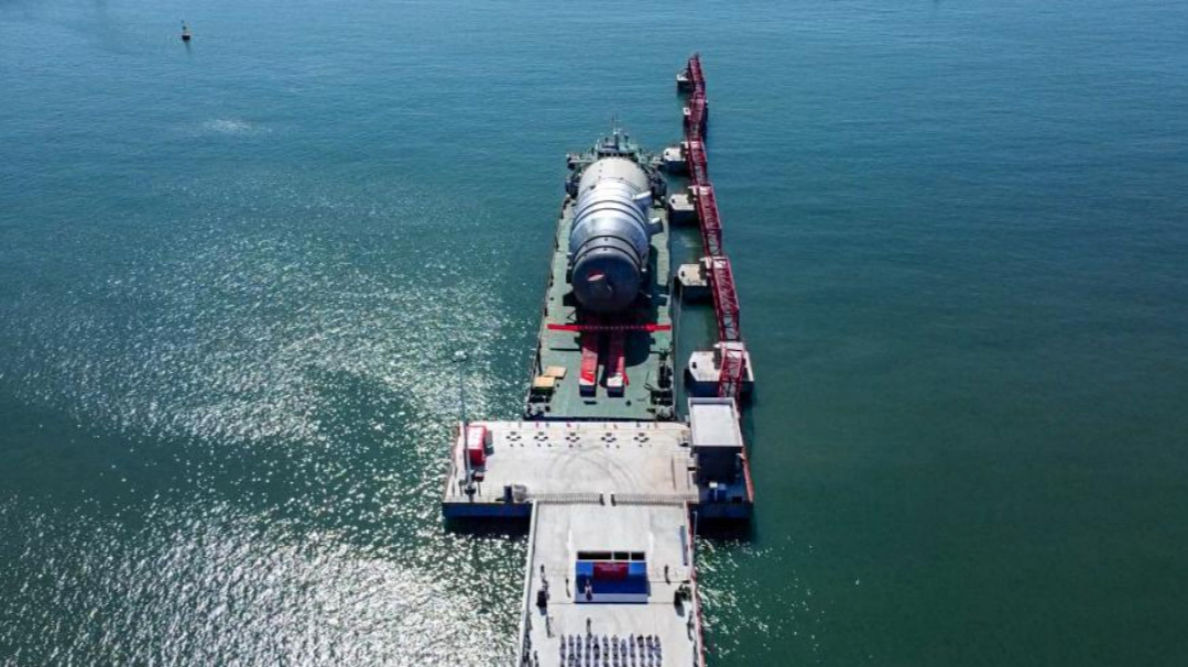 1st production equipment for ExxonMobil's project in Huizhou docked