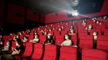 “五一”假期影片密集上映 国家电影局提出这些要求…… “五一”假期影片密集上映 国家电影局提出这些要求……