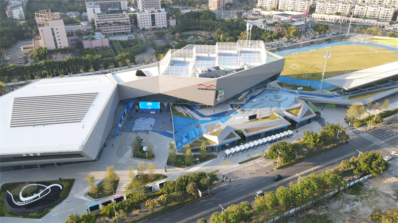 Réouverture du Centre sportif Honghuashan dans le district de Guangming