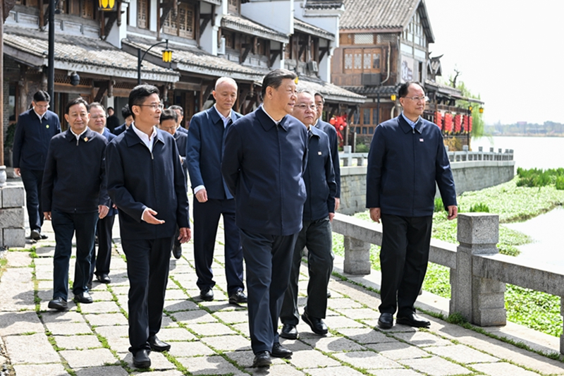 2024年3月19日，習(xí)近平總書記在湖南常德河街考察。