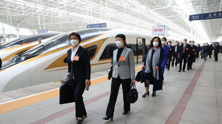 (CPC Congress) Delegates to CPC national congress arriving in Beijing