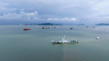 广东海事护航“南鲲”波浪能发电平台出港实验 广东海事护航“南鲲”波浪能发电平台出港实验