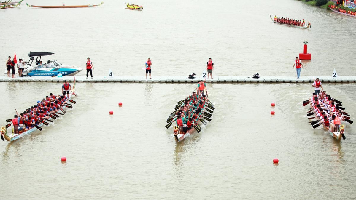 Guangzhou hosts dragon boat races ahead of Duanwu Festival