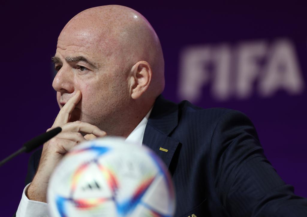 2022年11月19日,因凡蒂诺在2022年卡塔尔天下杯主往事中间往事宣告会上。新华网记者 贾浩成 摄