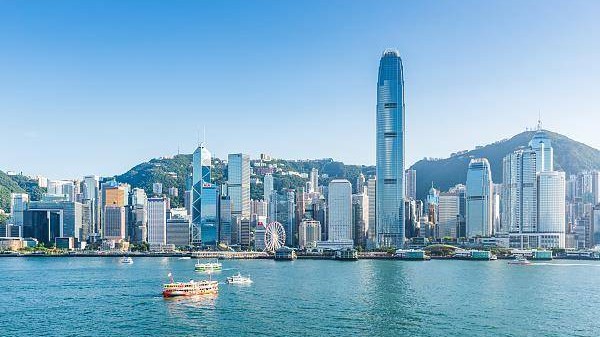 “桦加沙”袭港：有记录以来持续时间第二长的“十号风球”