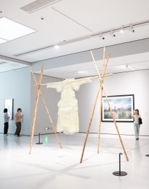 “何论东西——程昕东当代艺术作品收藏展”在广东美术馆新馆开幕 “何论东西——程昕东当代艺术作品收藏展”在广东美术馆新馆开幕