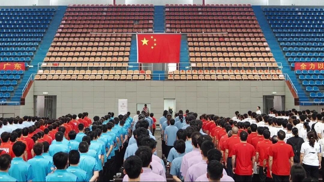 贺国庆，砺精兵！二沙中心举行升旗仪式，凝心聚力拼全运