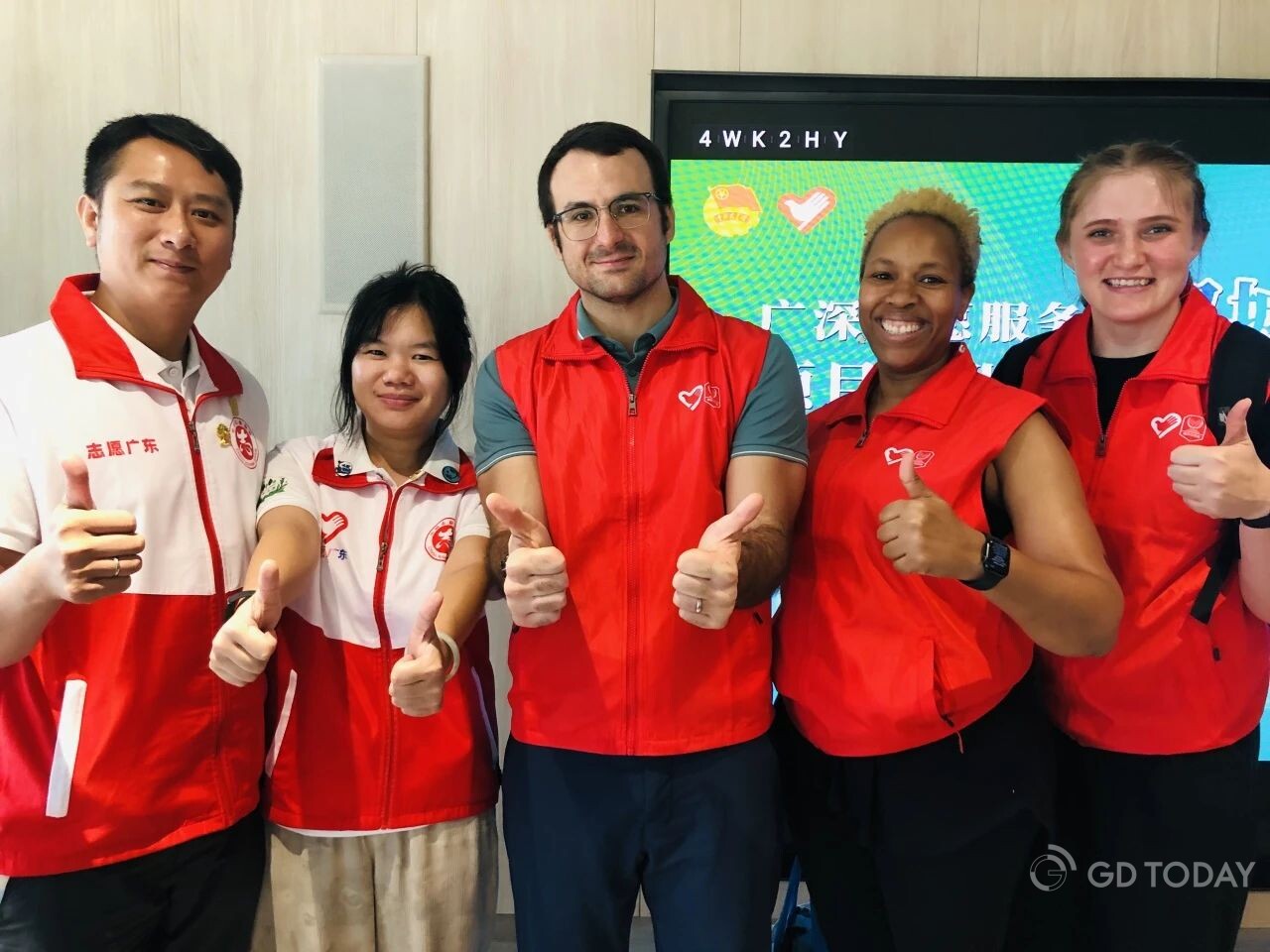 A voluntary study session of environmental protection organized by Xie's team.