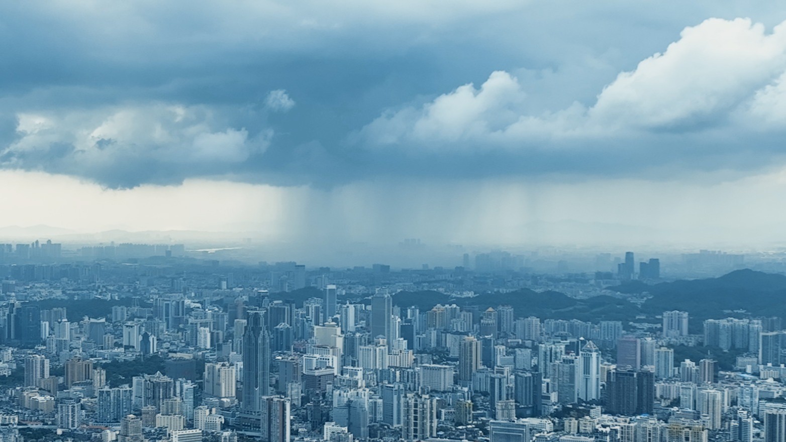 “摩羯”已过境！粤西仍有暴雨局部大暴雨