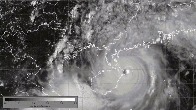 台风“摩羯”在海南文昌沿海登陆！预计将二次登陆徐闻