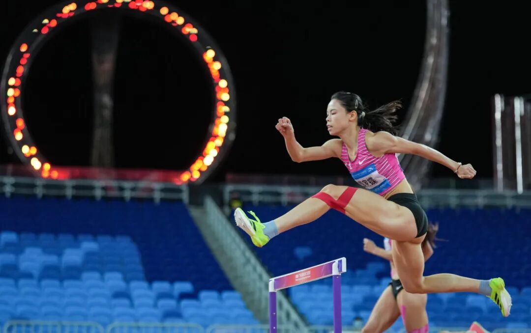 全运会|田径——女子400米栏决赛:莫家蝶夺冠XxjpseC001394_20251117_MVPFN0A001 (1).JPG