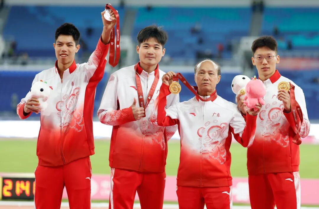 全运会|田径——男子200米决赛赛况XxjpseC002700_20251119_MVPFN0A001 (1).JPG