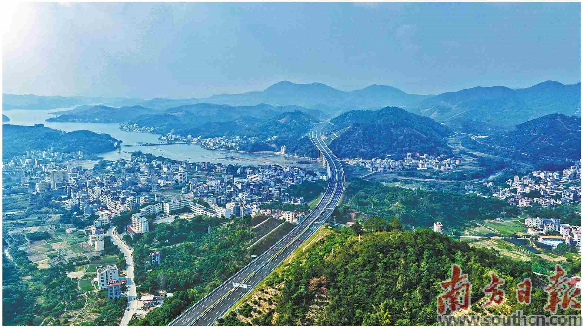 阳信高速将成为大湾区与北部湾经济圈的重要纽带。 南方日报记者 石磊 摄
