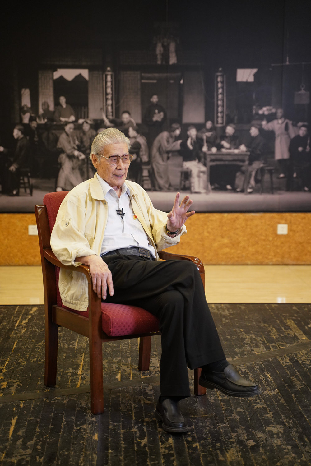 95岁蓝天野逝世我们为何如此怀念这位老人