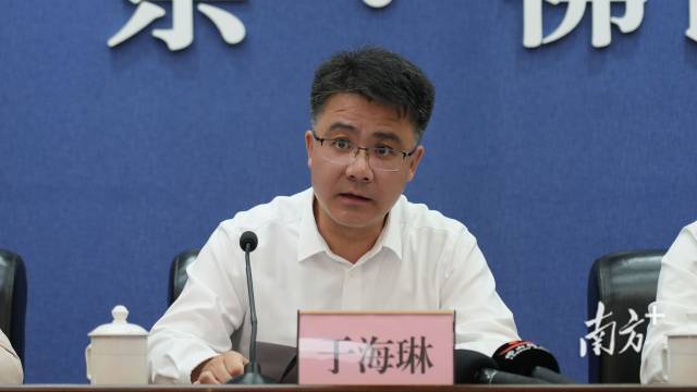 中国文联国际联络部主任于海琳发言介绍情况。