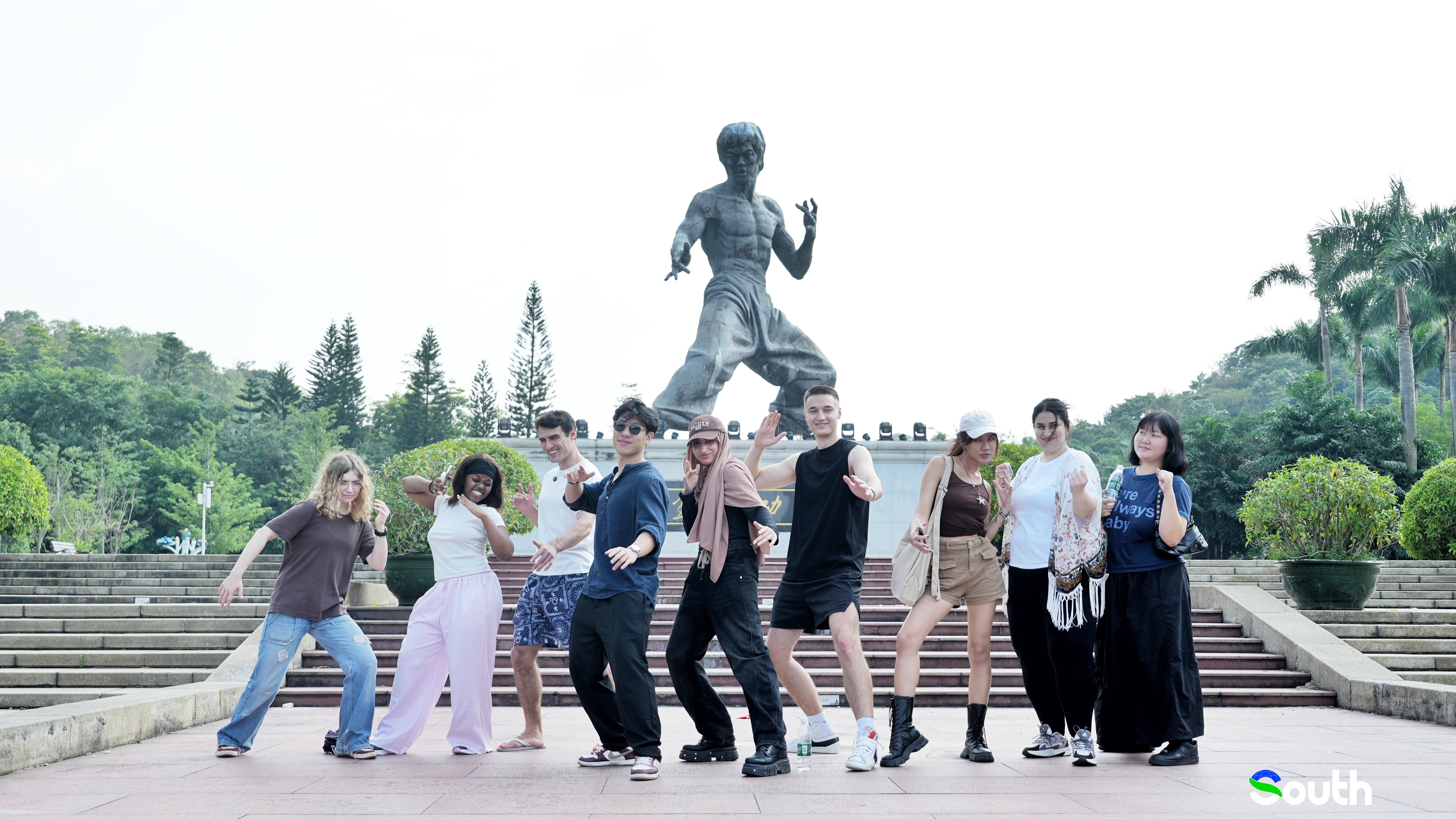 Foreign influencers explore Foshan's Shunde, declaring, "It's All Real Kung Fu!"