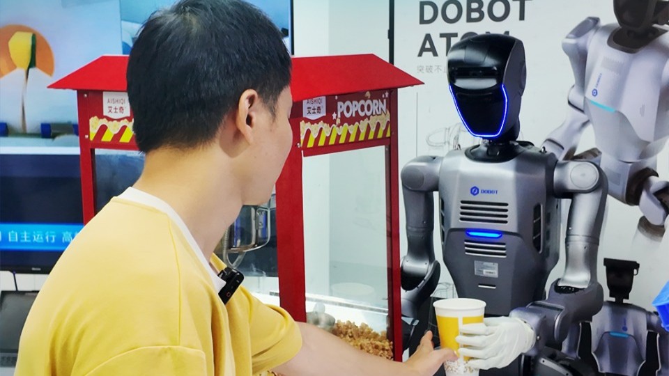 改革开放走在前｜机器人也能“心灵手巧”，完成精细操作不在话下