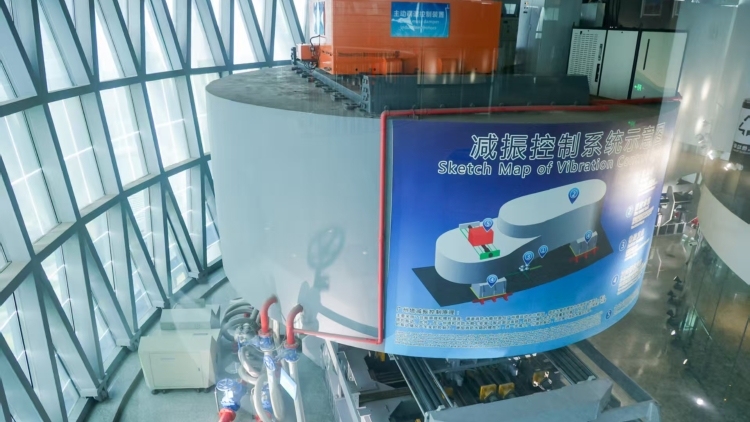 600米广州塔如何企稳？实拍台风中的“定塔神器”