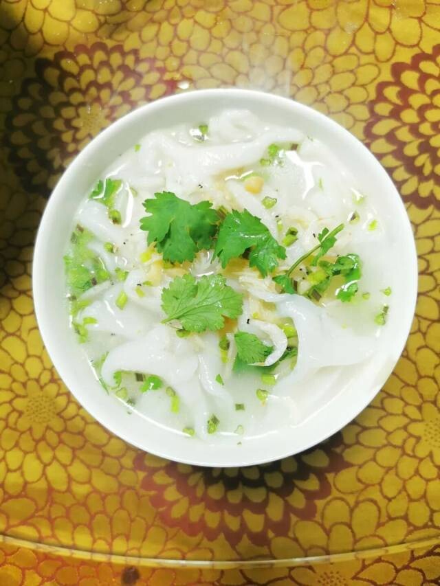 海鲜汤底的水菱角。