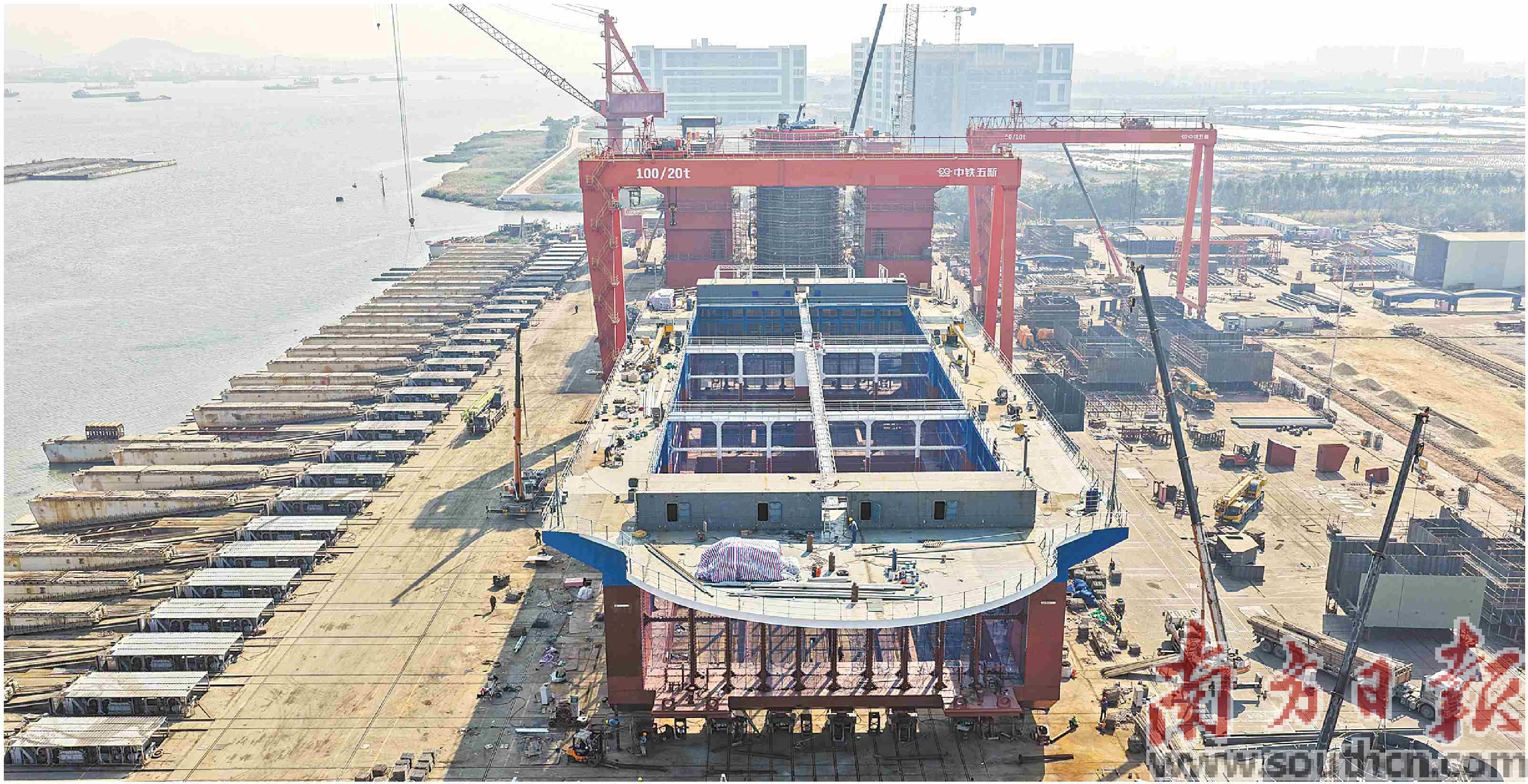 新型智能化桁架养殖平台“珠海琴”。南方日报记者 关铭荣 摄