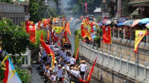 出游热情高涨 端午假期首日广州预计接待游客超230万人次 出游热情高涨 端午假期首日广州预计接待游客超230万人次