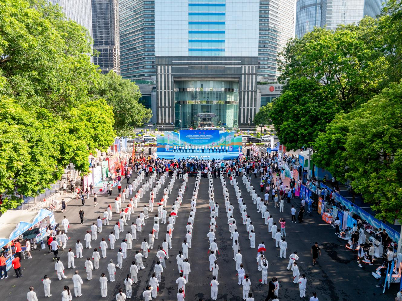 京东集团-SW(09618)二季度收入达3567亿元 同比增长22.4% 持续布局新增长领域