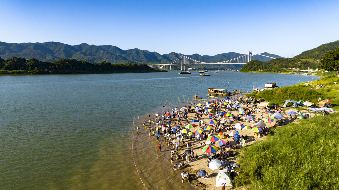 云安区都杨镇“十年磨一剑” 绘就高质量发展新图景