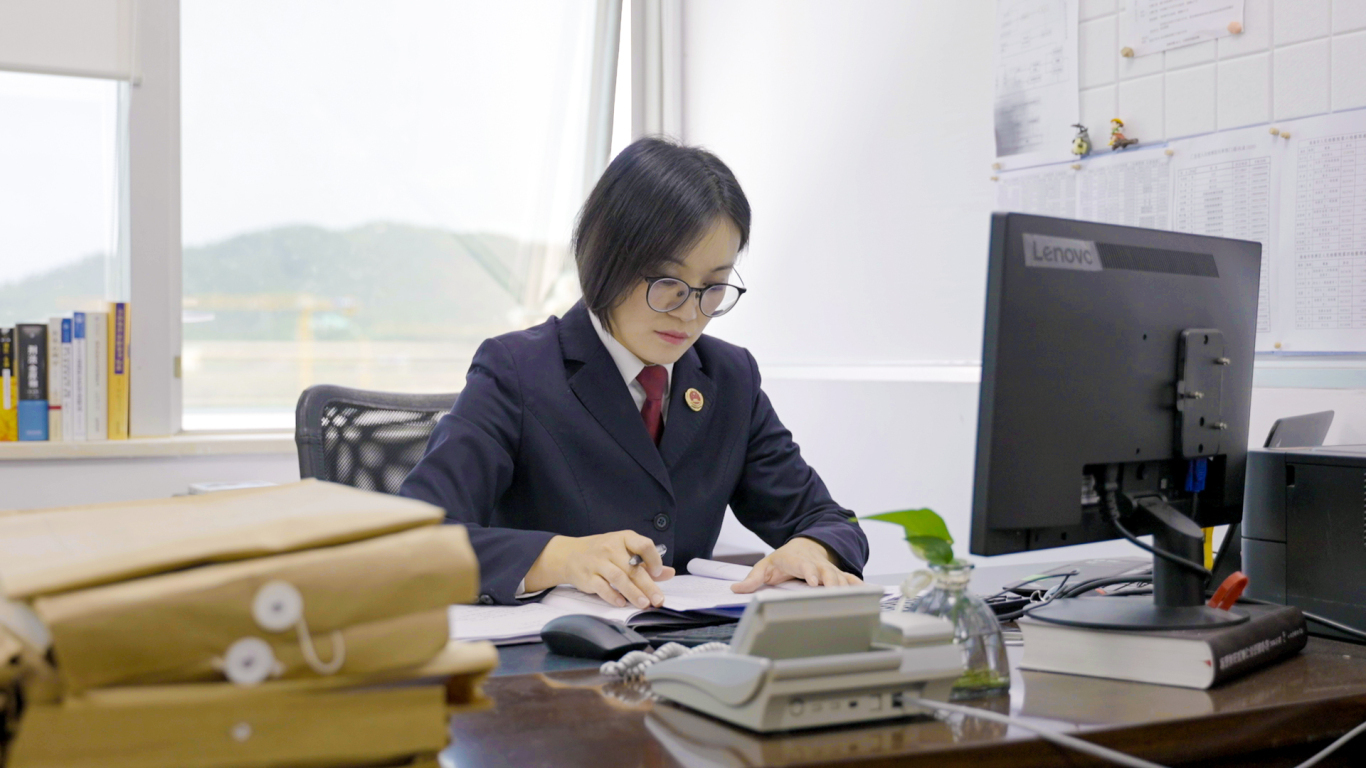 【弘扬劳模精神 致敬检察先锋】张玲：守护公平正义，传递司法温度