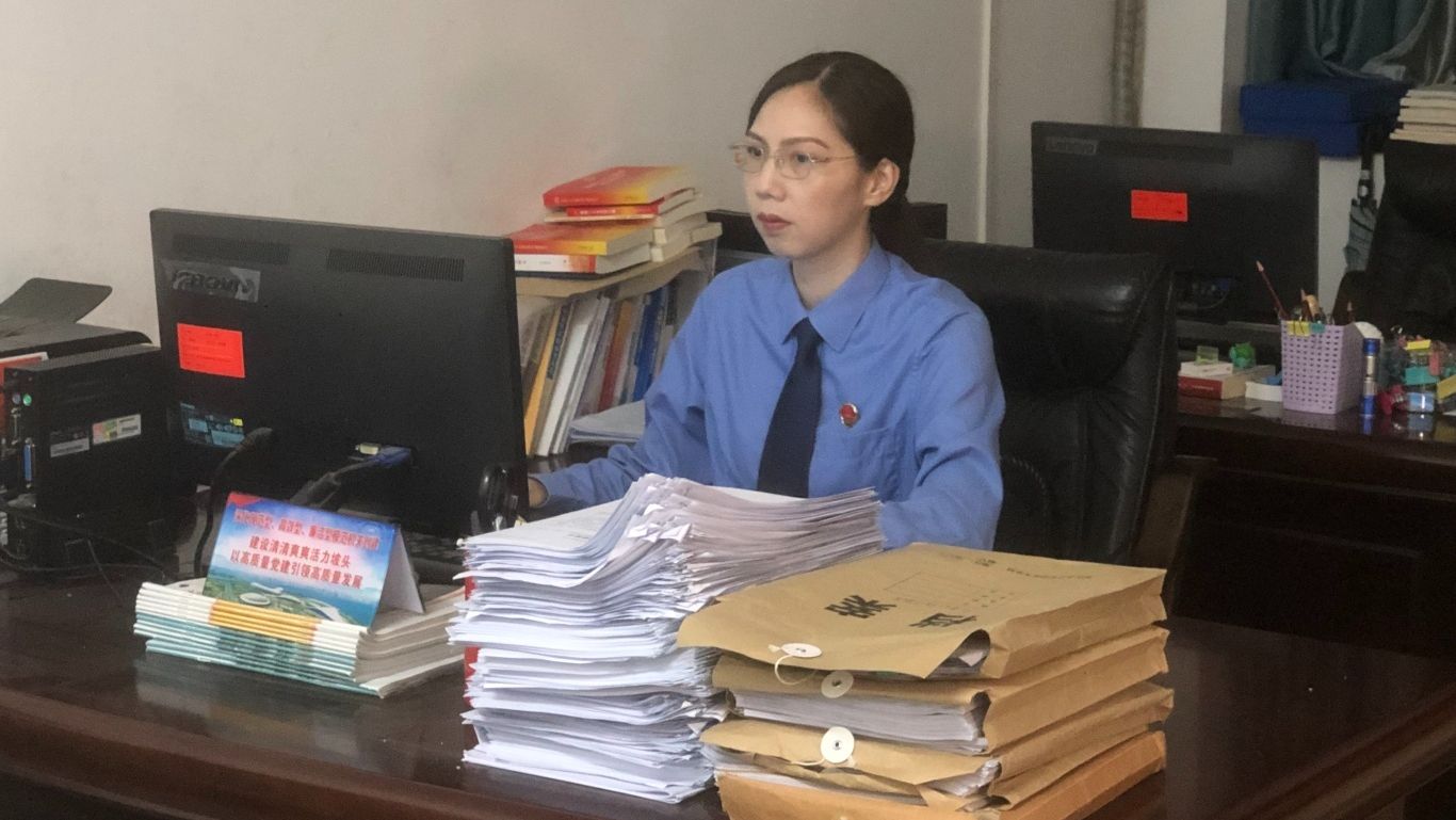 【弘扬劳模精神 致敬检察先锋】罗泳池：心怀法治信仰，秉承司法为民初心