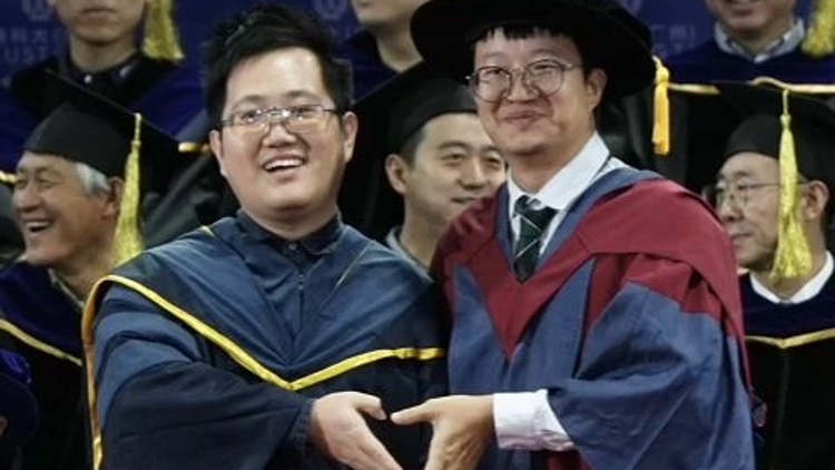 港科大（广州）迎来首届博士毕业生