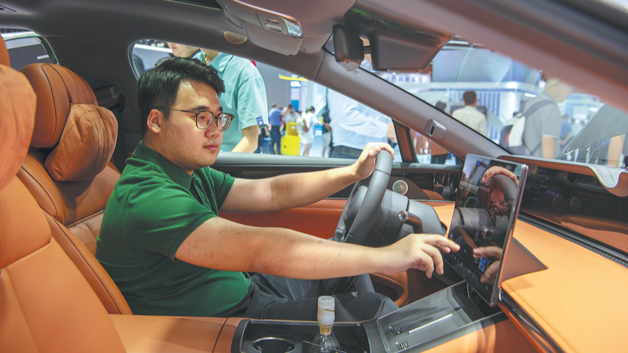 Huawei launches HarmonyOS 6 | INFO Guangdong