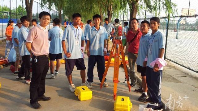 如何做“大先生”？这13个广东教师的故事，总有一个打动你