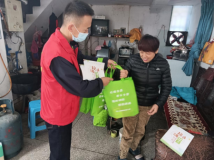 这位“带头大哥”,一天敲了95户人家的门 这位“带头大哥”,一天敲了95户人家的门