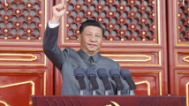 近镜头丨“百年恰是风华正茂” 近镜头丨“百年恰是风华正茂”