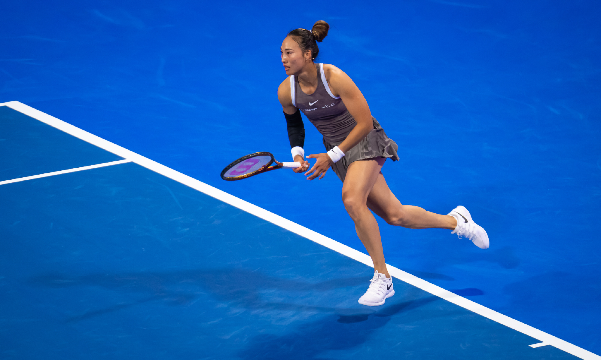 狀態(tài)不佳！WTA1000多哈站鄭欽文首戰(zhàn)落敗出局