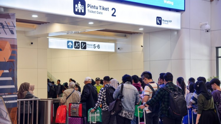 Jakarta-Bandung high-speed train becomes Indonesians' new favorite transport during Eid homecoming exodus
