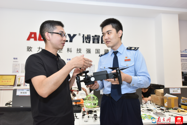 广州税务部门走进博睿创新宣传税费优惠政策。（通讯员供图）