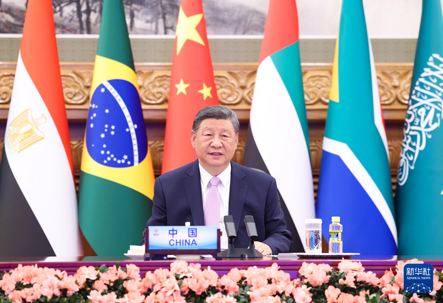 　　9月8日晚，国家主席习近平出席金砖国家领导人线上峰会，并发表题为《团结合作　砥砺前行》的重要讲话。新华社记者 黄敬文 摄