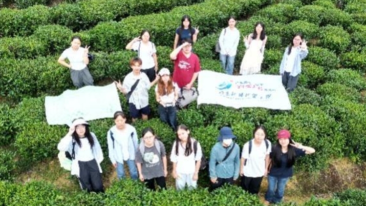 4000余名青年师生奔赴基层，为广外“百千万工程”突击队点赞！