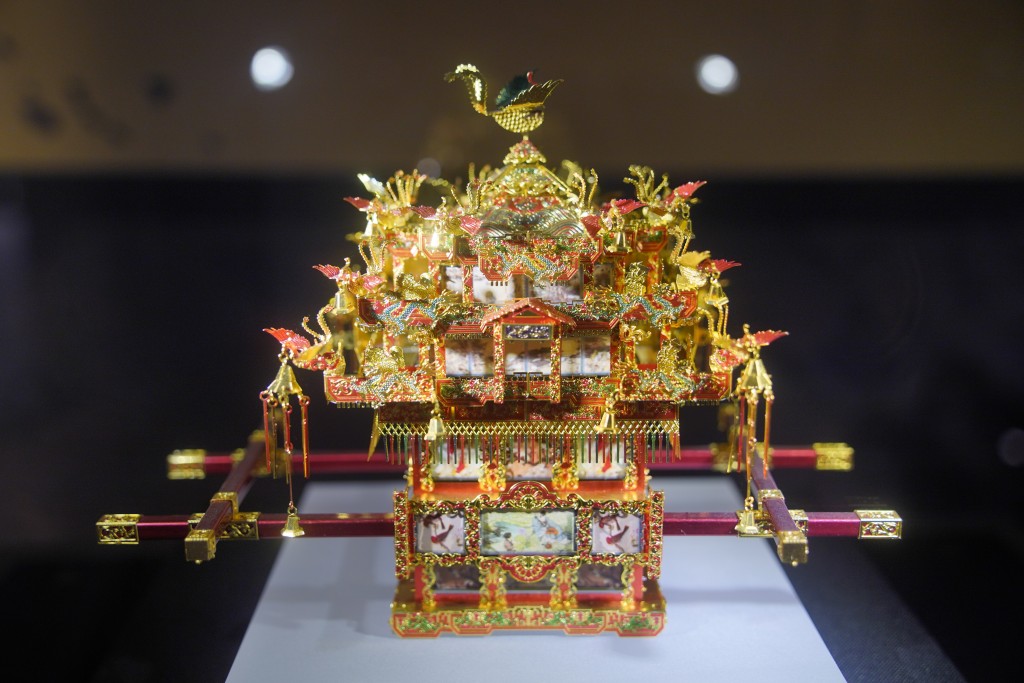 十里红妆系列金属拼图-花轿。谢鑫 摄