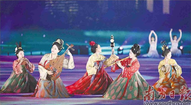  “广东创意”闪耀成都世运会开幕式
