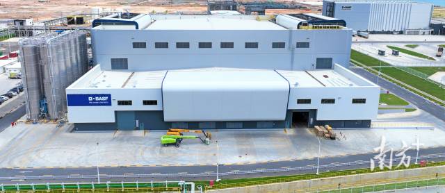 巴斯夫(广东)一体化基地首个投产装置——工程塑料装置。 巴斯夫(广东)一体化基地首个投产装置——工程塑料装置。