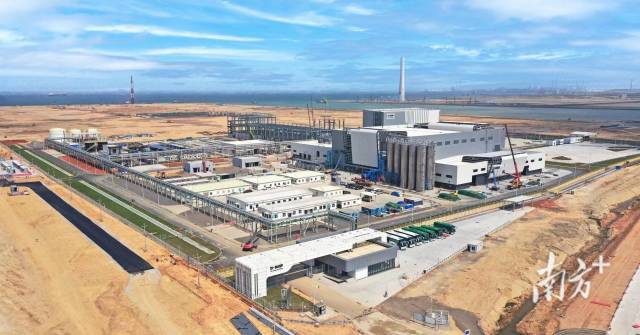 正在建设中的巴斯夫(广东)一体化基地。 正在建设中的巴斯夫(广东)一体化基地。