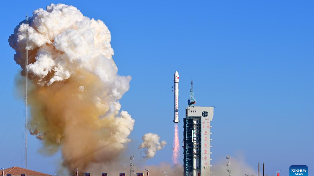 China launches 5 experiment satellites