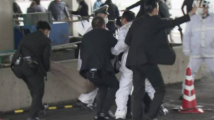 突发!日媒:岸田文雄演讲场地传出爆炸声,一人被制服 突发!日媒:岸田文雄演讲场地传出爆炸声,一人被制服