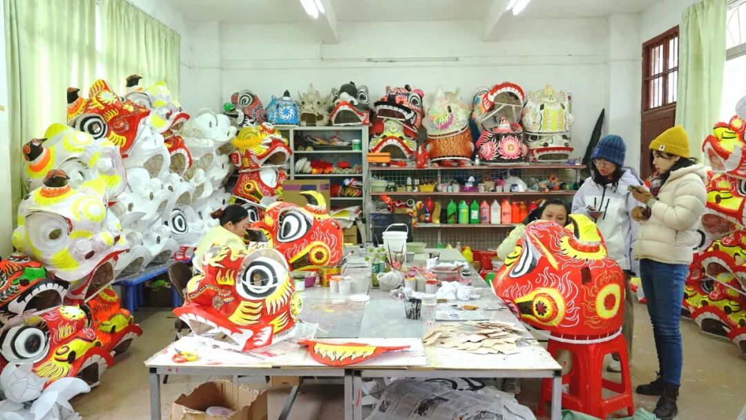 Lion dance crafts from Guangdong village set for Malaysia in landmark cultural export